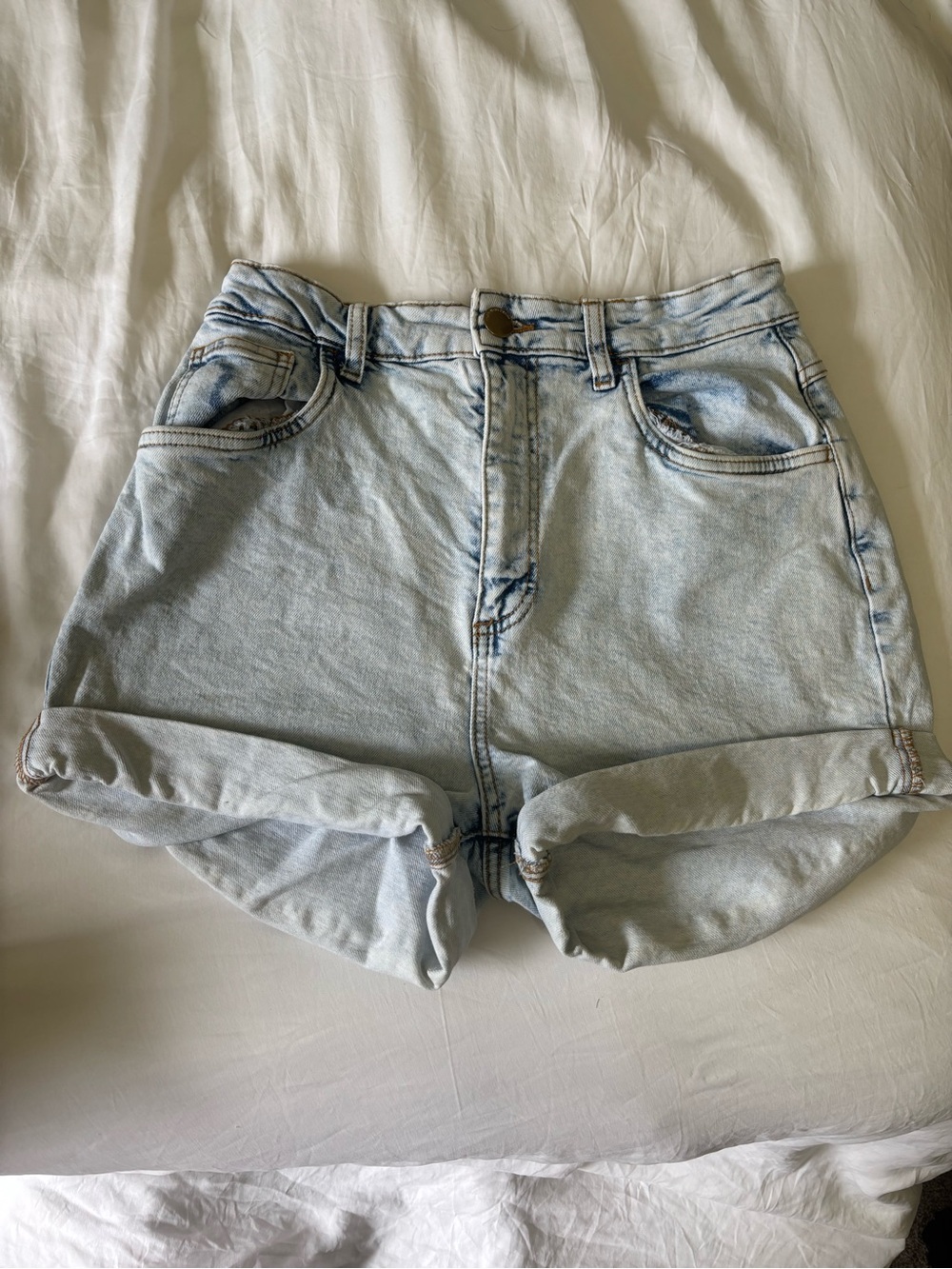 Cotton On Light Wash Hi Rise Denim Roll-Hem Women's Shorts